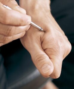 Acupressure on the hand with AkuPen from Simply Live Better