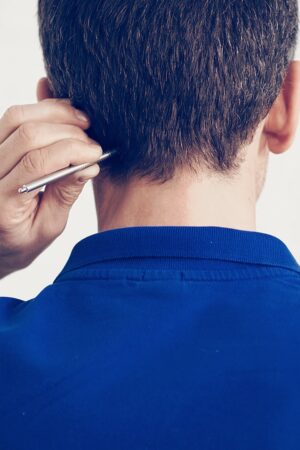 Acupressure at the back of the head with AkuPen from Simply Live Better