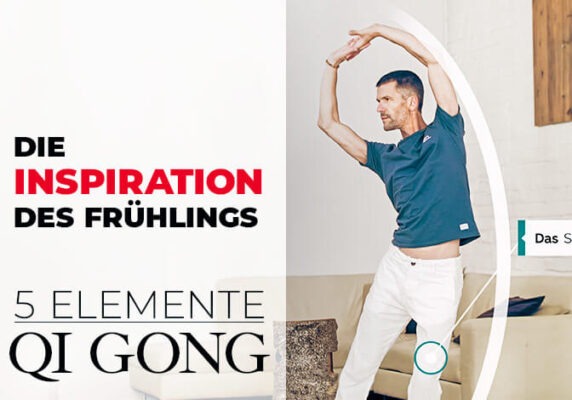 Wolfgang pendant un exercice de qi gong, sur l'image le texte : Inspiration du printemps, 5 éléments Qi gong