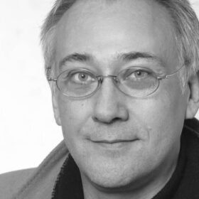 Portrait of Dr. Gunter Neeb