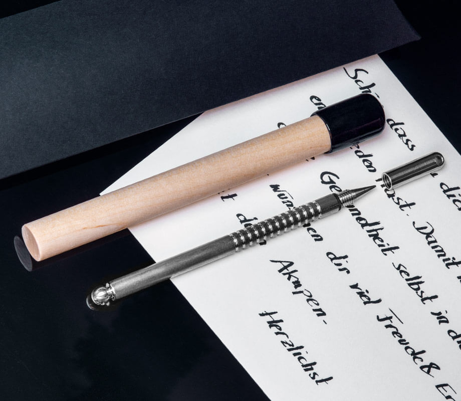 AkuPen from Simply live better with wooden packaging