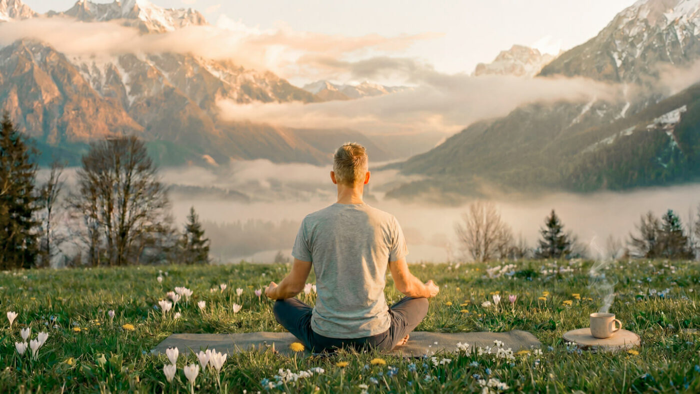 Wolfgang beim Meditieren beim Qi Gong Retreat in Tirol von Einfach besser leben (EBL)